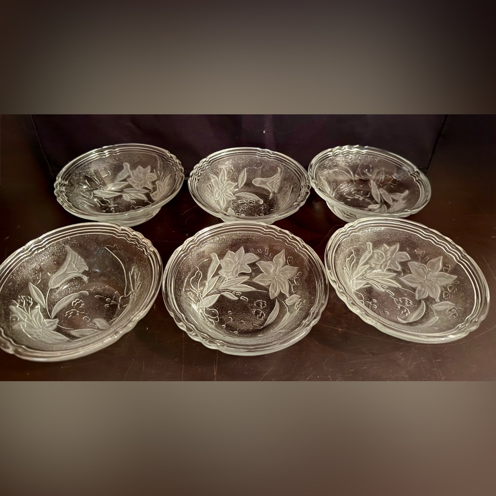 6 IMG “Liveria” Lily/floral embossed, frosted glass bowls. 5” vintage. Indonesia